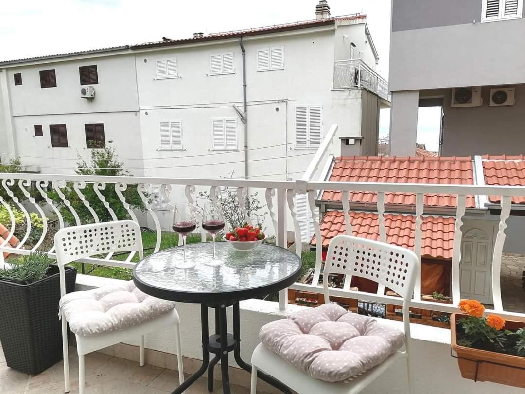 Apartman Komadina Ξενοδοχείο Μακάρσκα Εξωτερικό φωτογραφία