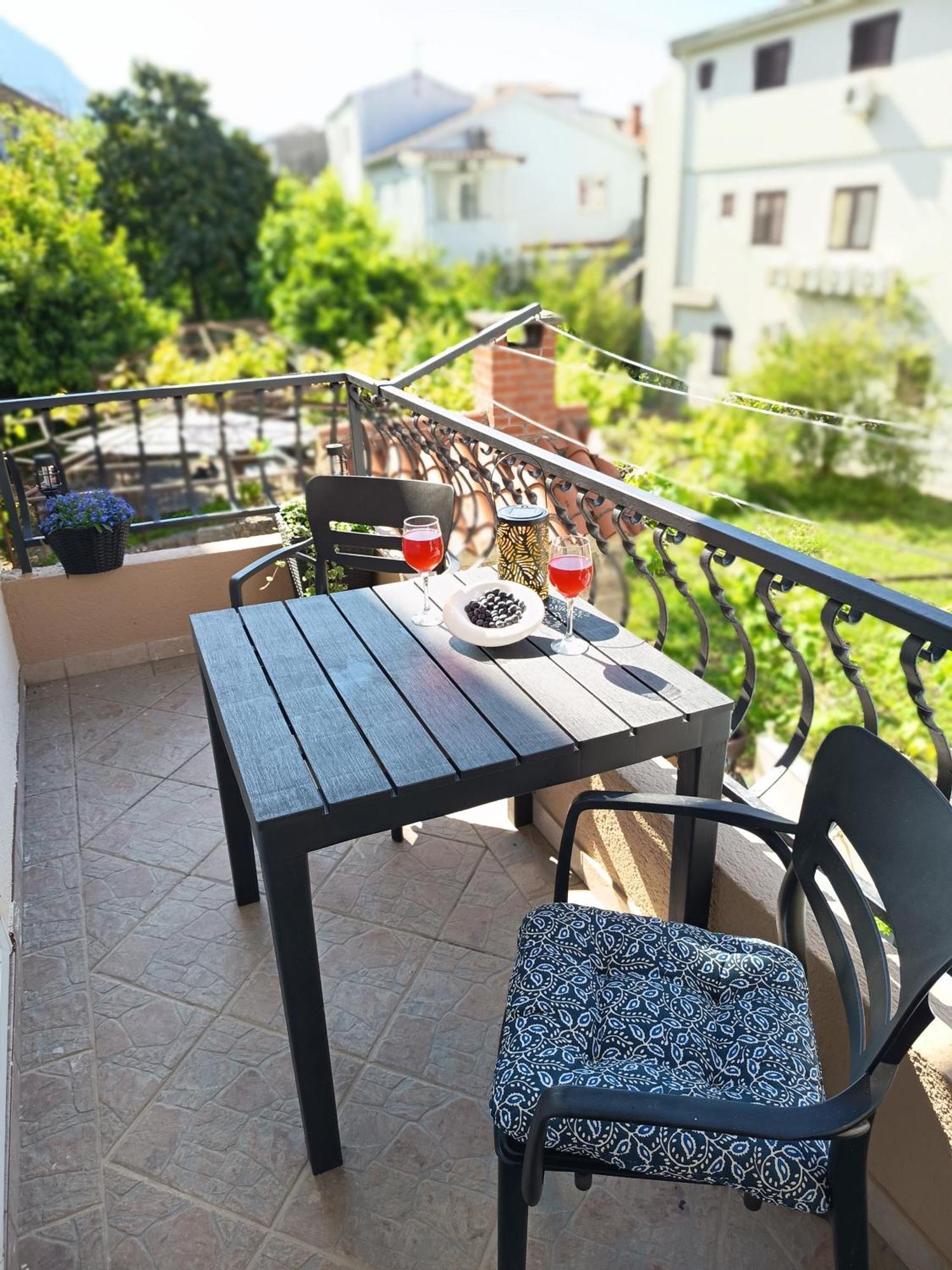 Apartman Komadina Ξενοδοχείο Μακάρσκα Εξωτερικό φωτογραφία